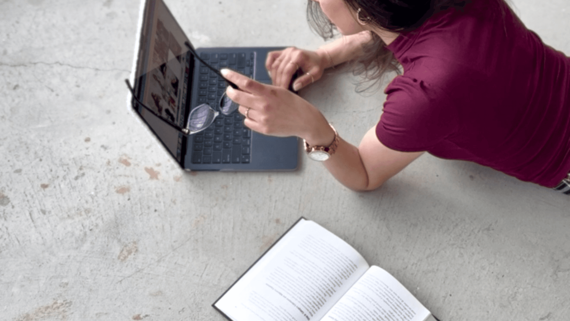 The ULTIMATE Virtual Assistant Beginner's Manual