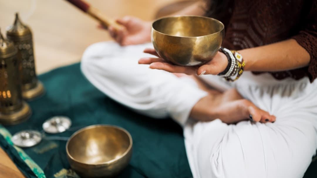 Restorative Breath & Sound Bowls Single Session