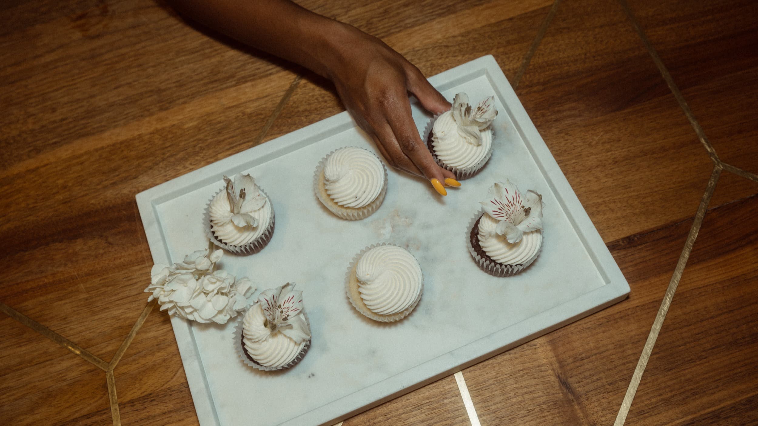 Holiday Cupcake Recipe Book