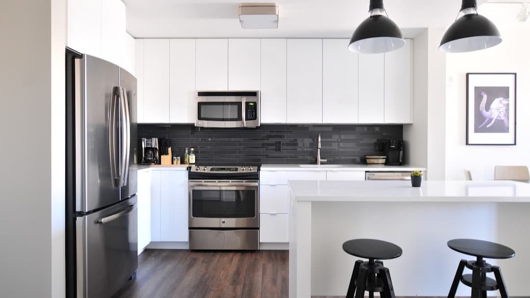 Your Real Estate Advisor, Let's Connect.
