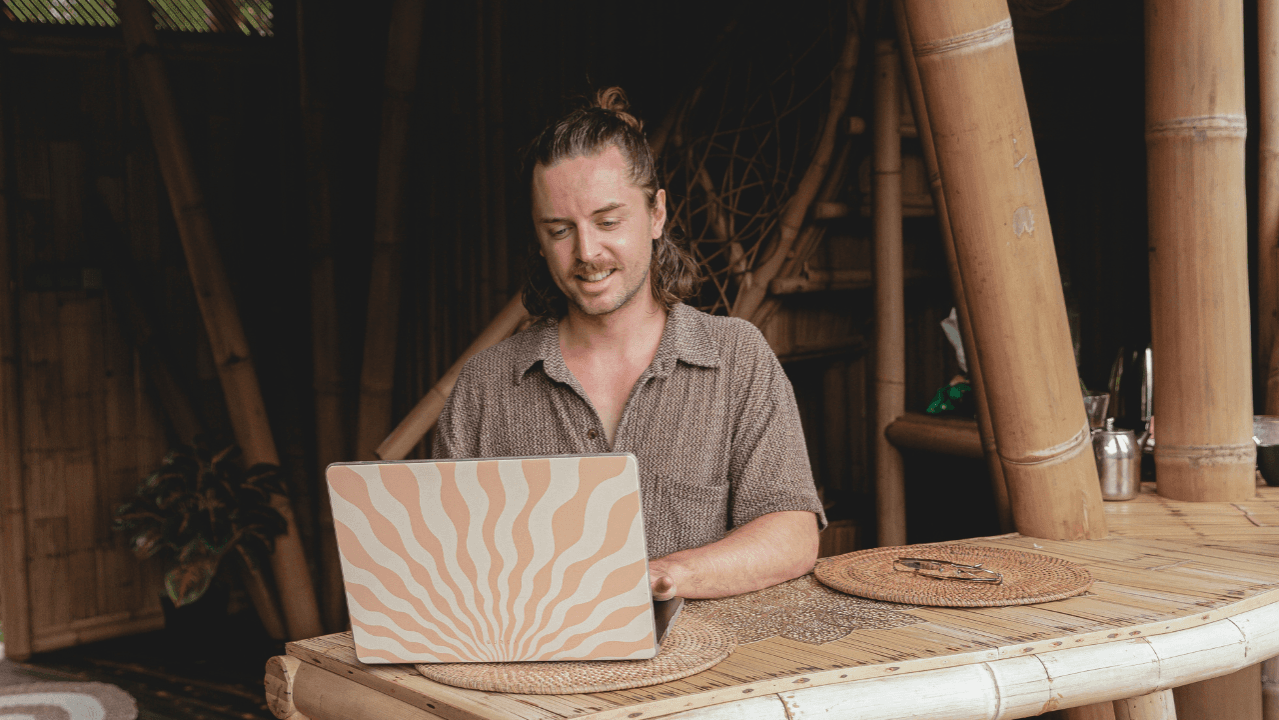 FREE Digital Nomad mini guide