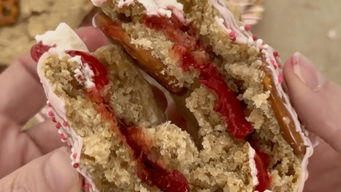 Strawberry Pretzel Cookie Sandwich