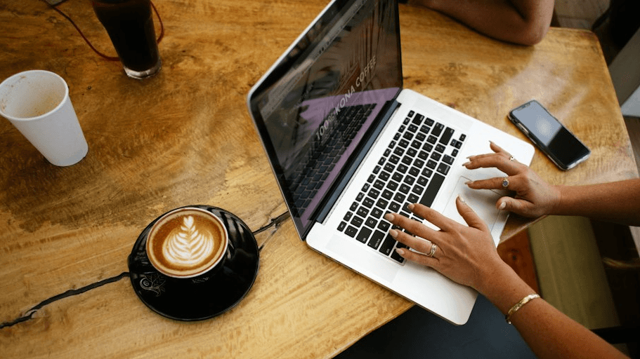 The Canva Digital Products Playbook!
