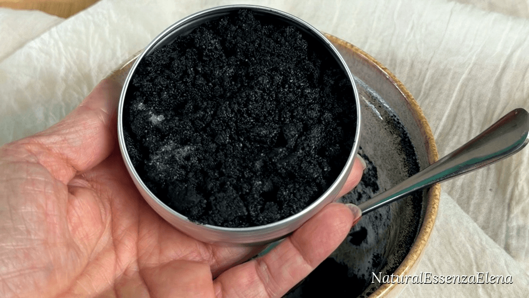 Scrub corpo nero al carbone 🖤 Ricetta PDF 
