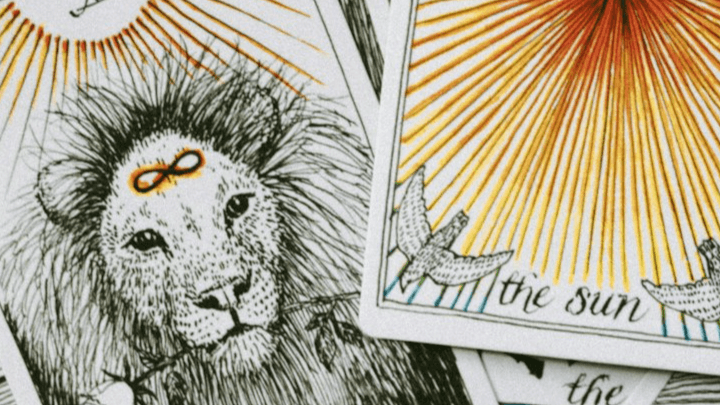 Book a tarot reading with me