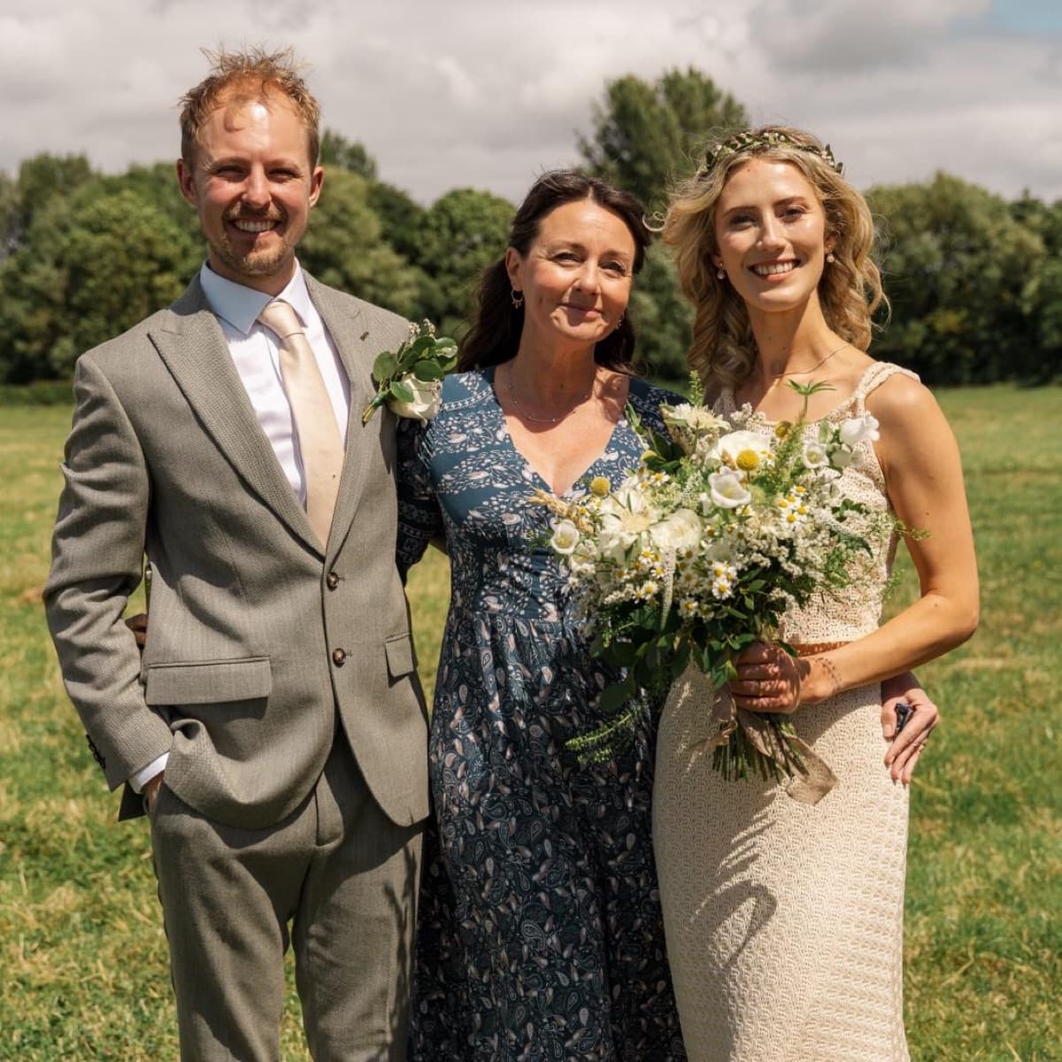 FREE: How to Book the Perfect Celebrant