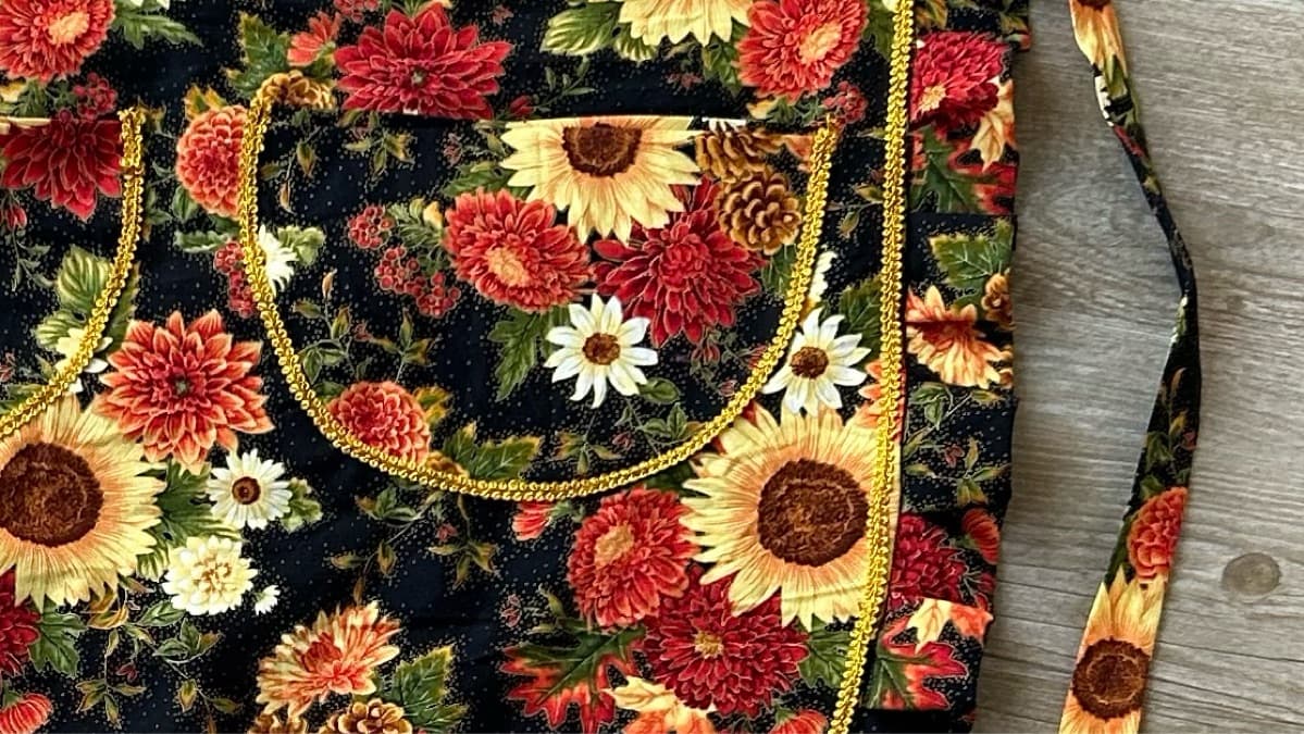 Romani Apron