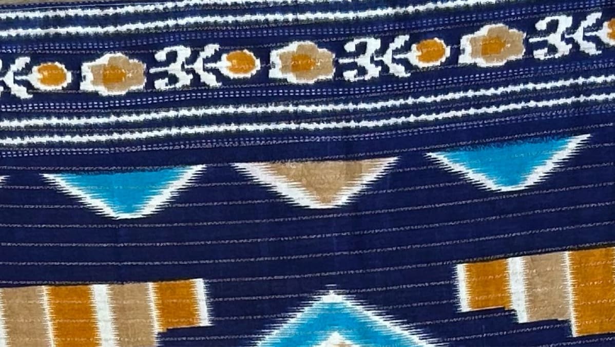 Blue with Silver Thread Dikhlo