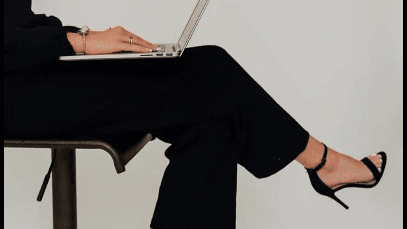     Become a Tech UGC Creator in 5 Days