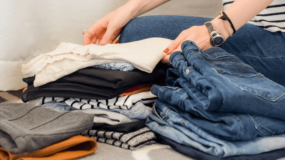 Get My 35 Day Declutter Checklist Now!