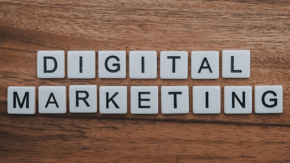 PLAYBOOK THE DIGITAL MARKETING