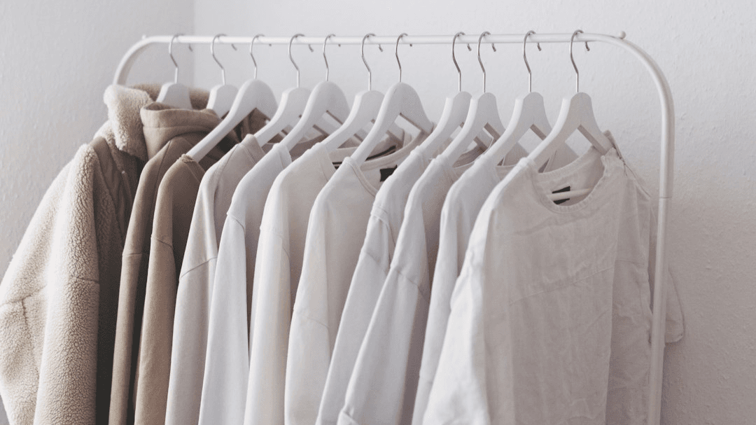 declutter your closet ✨
