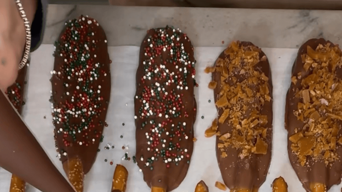 Caramel Pretzel Rods!