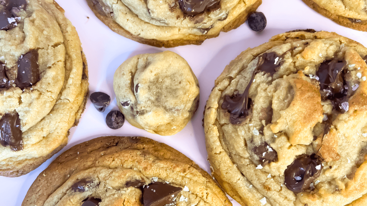 Free Classic Chocolate Chip Cookies (Bakery Style)