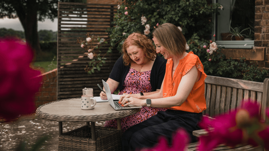 Queens & Peacocks | The Micro Offer Mastermind