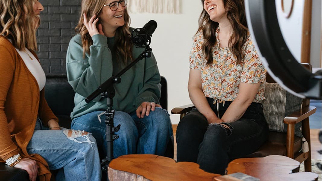 Podcast Guesting Course