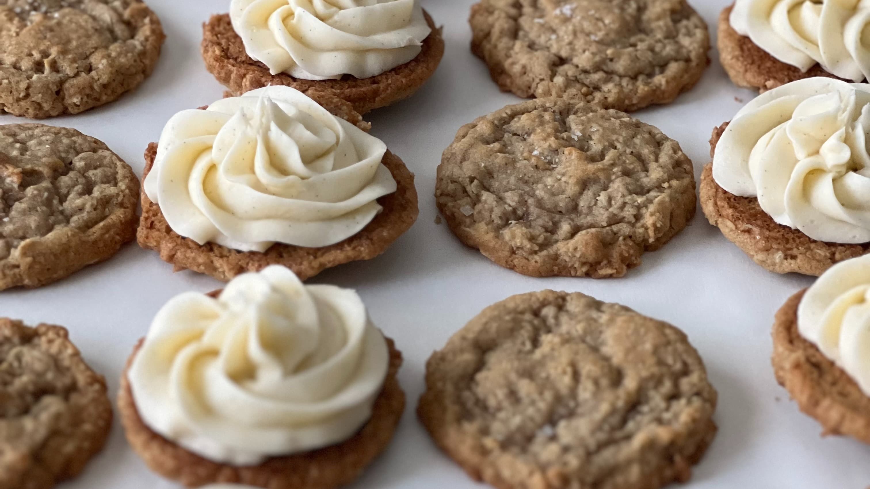 Classic Oatmeal Creme Pie