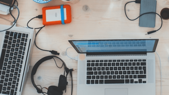 THE HEALTHY TECH HOME