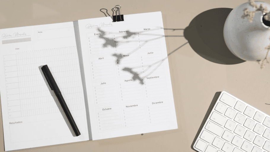 Get Your Free Decluttering Guide