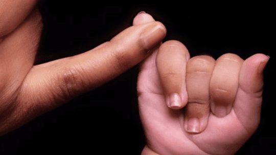 Freebie New parent 2 week survival guide