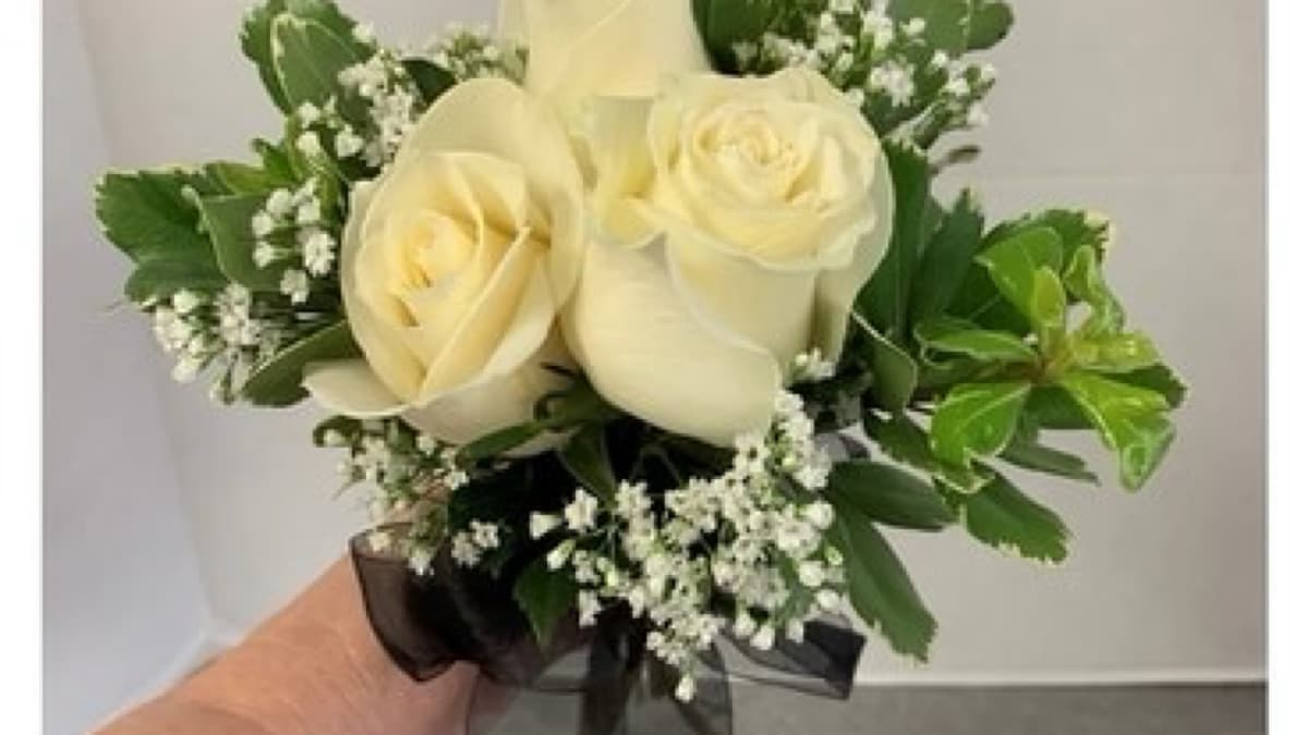 Homecoming Mini Hand Bouquet