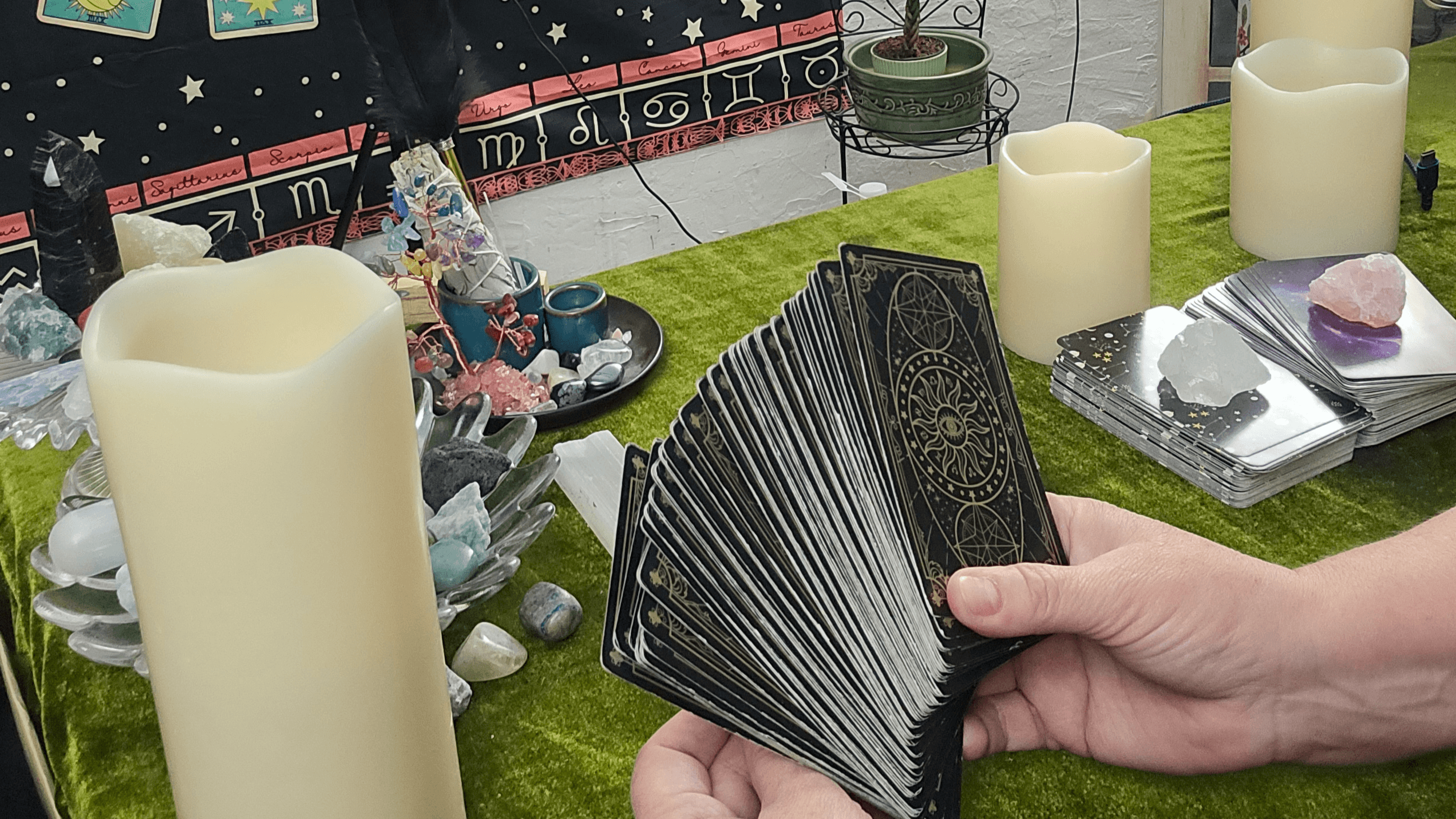 🔮 60-Min Deep Dive Tarot Reading