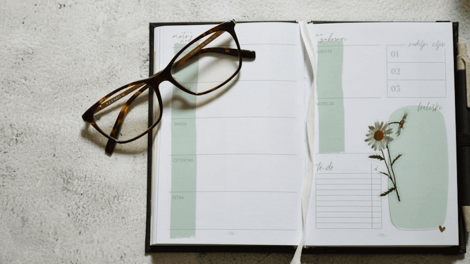 Book a 30 minutes Clarity Coaching Session with Me