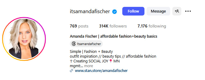 Fashion Creator Spotlight - Amanda Fischer (@ItsAmandaFischer) Instagram Profile